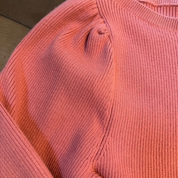Beautiful Mauve/Pink Sweater by Ann Taylor - Picture 3 of 3